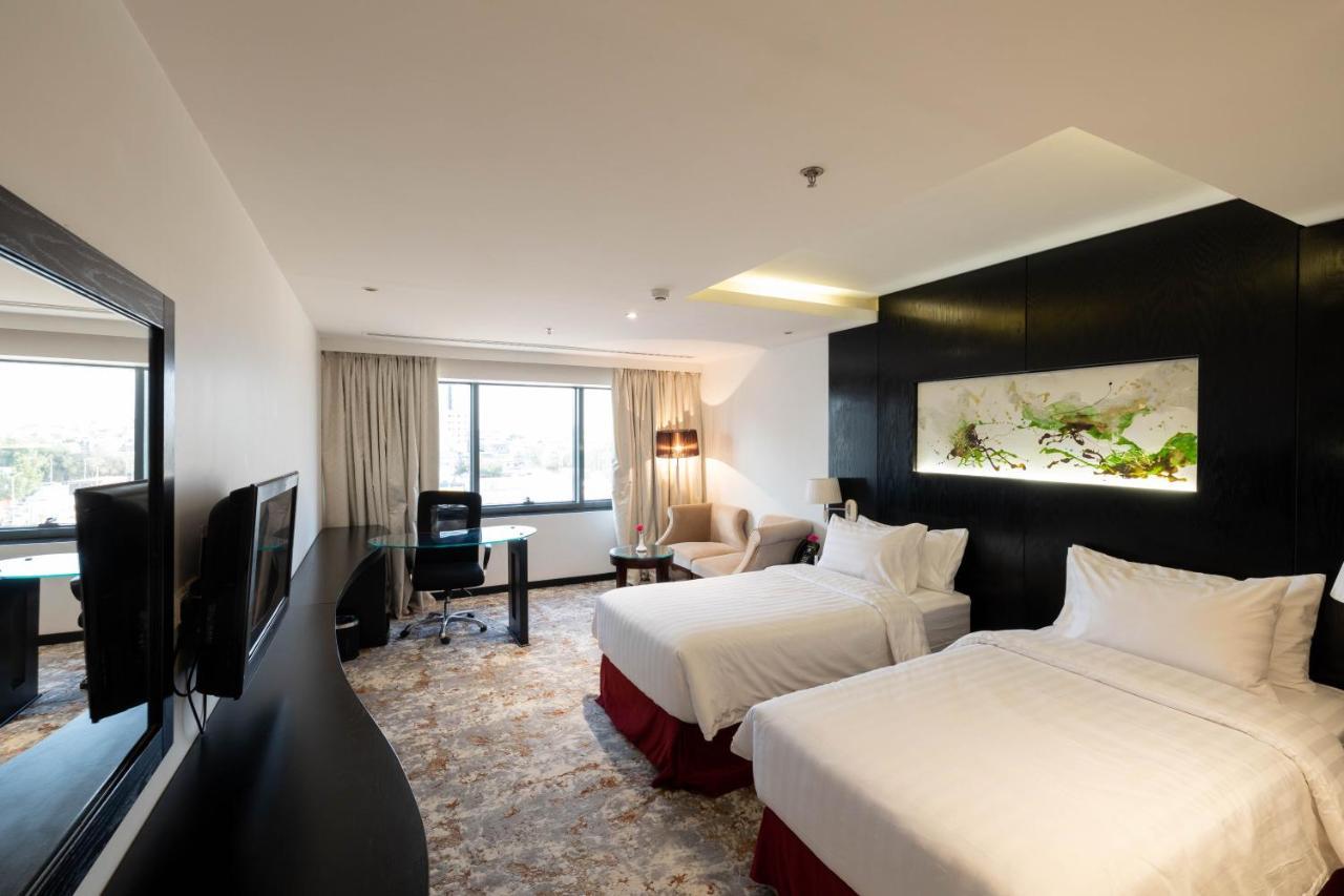 Mira Business Hotel Riad Exterior foto